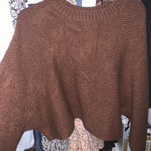 Cropped chunky sweater - Picture 2 of 4